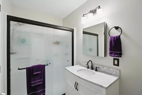 Bath - 210 Emory Dr, Easley, SC 29640 photo 2 of 4