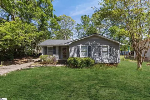 103 Faunawood Dr, Simpsonville, SC 29680