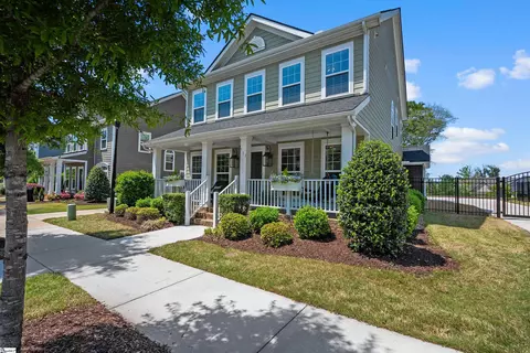 311 Algonquin Trl, Greenville, SC 29607