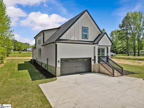 497 Chapel Rd, Greer, SC 29651 photo 3