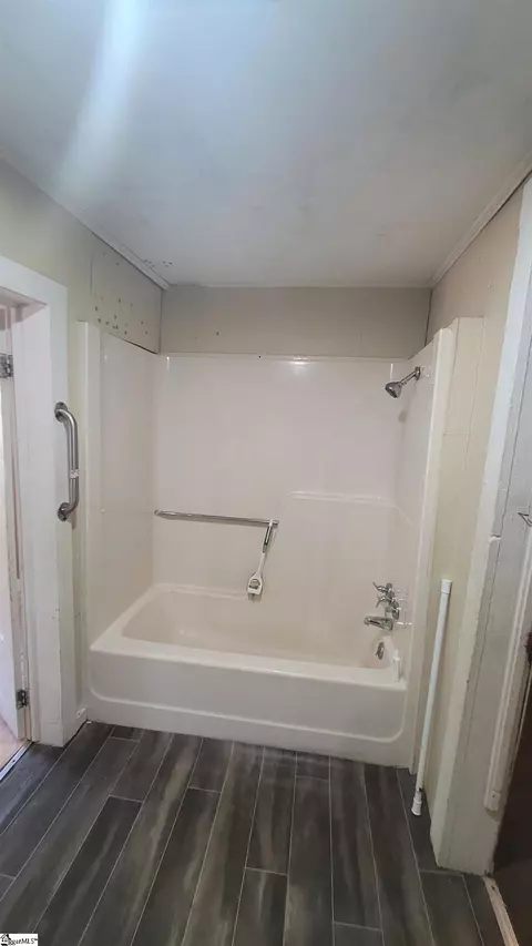 Bath - 16 Lander St, Williamston, SC 29697 photo 1 of 2