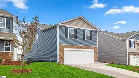 1749 Rein Dr, Roebuck, SC 29376