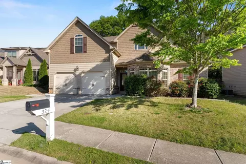 324 Cameron Creek Ln, Simpsonville, SC 29681