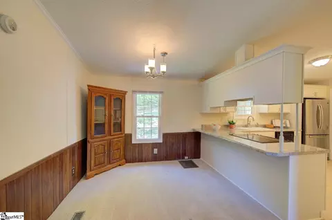 607 S Mountain View Rd, Greer, SC 29651 photo 10