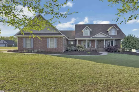 304 Millworks Ct, Campobello, SC 29322