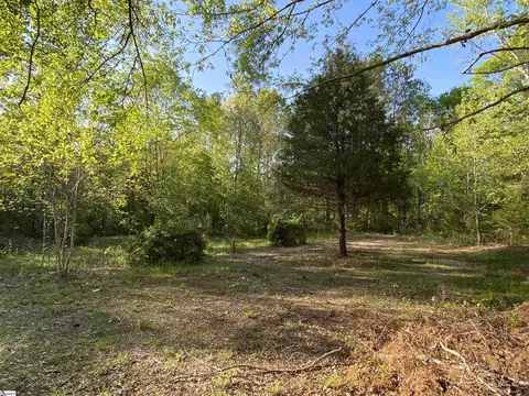 884 Martin Rd, Starr, SC 29684 photo 2