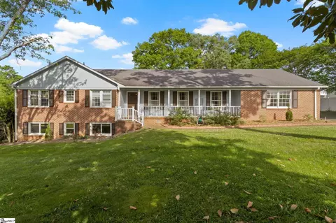 339 Fairlane Dr, Spartanburg, SC 29307