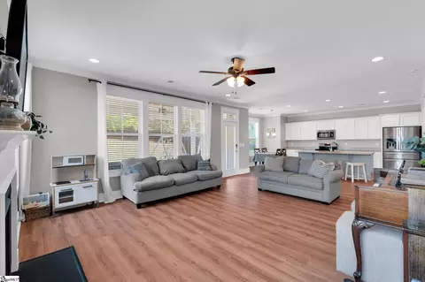 Living - 200 Noble St, Greer, SC 29651 photo 1 of 4