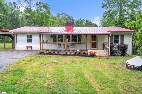 327 Brandy Ln, Pickens, SC 29671