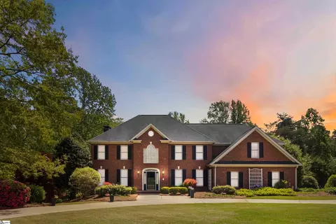 318 Ashwick Ct, Spartanburg, SC 29301