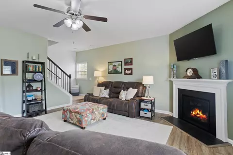 428 Graypointe Dr, Greer, SC 29650 photo 7