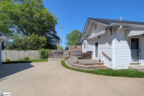 209 Pine St, Greer, SC 29650 photo 42