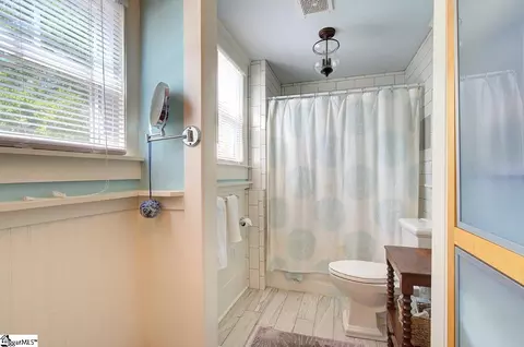 209 Pine St, Greer, SC 29650 photo 36