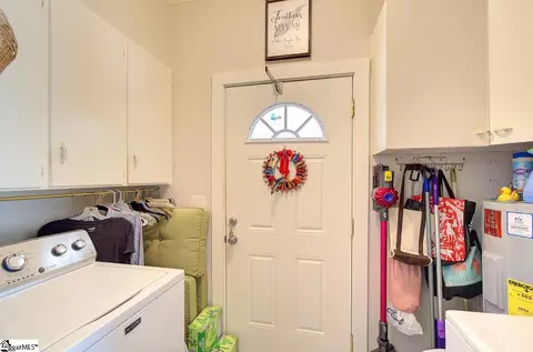 209 Pine St, Greer, SC 29650 photo 29