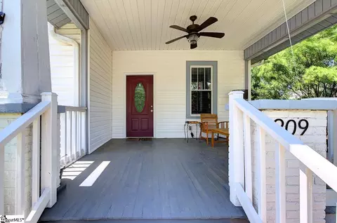 209 Pine St, Greer, SC 29650 photo 4