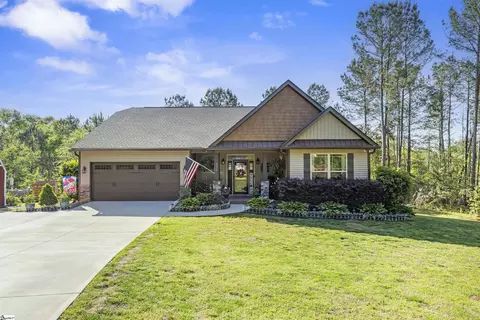 435 Sparkling Waters Ct, Chesnee, SC 29323