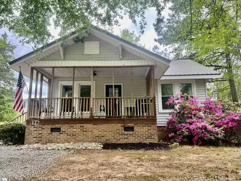 194 Flint Hill Dr, Pickens, SC 29671