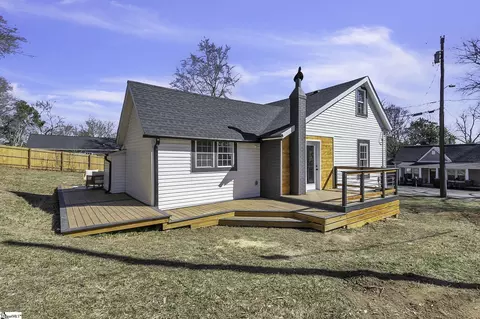 Exterior - 201 Front St, Easley, SC 29640 photo 5 of 7