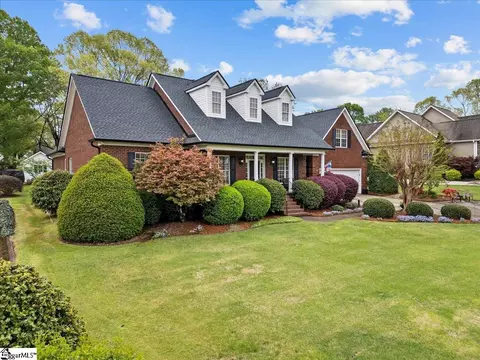 102 Red Maple Cir, Easley, SC 29642 photo 3