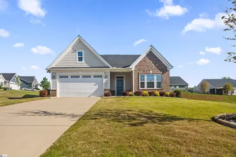 3 Pequot Dr, Greenville, SC 29607