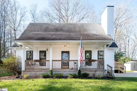 203 West Dr, Travelers Rest, SC 29690