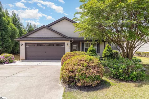 312 Kelly Farm Rd, Moore, SC 29369