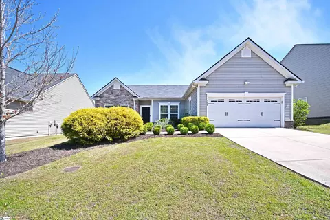 108 Chapel Hill Ln, Simpsonville, SC 29681