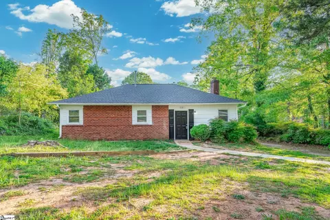 13 Brookforest Dr, Greenville, SC 29605