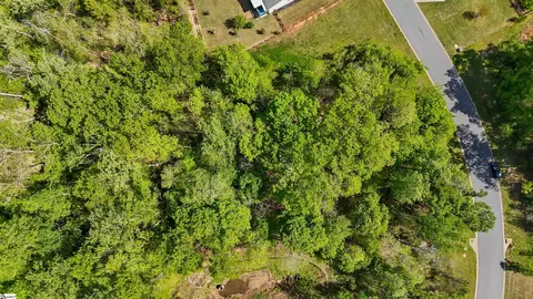106 Modesto Ln, Simpsonville, SC 29681
