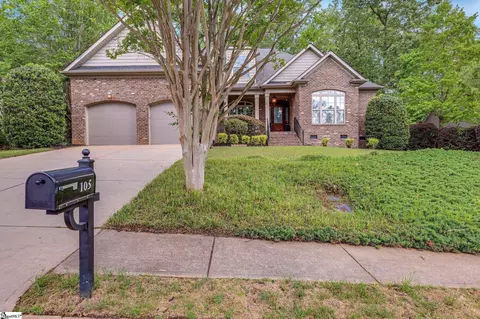105 Crest Hill Dr, Fountain Inn, SC 29644