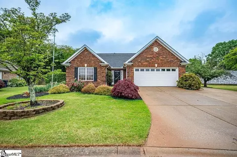 607 Ashley Commons Ct, Greer, SC 29651