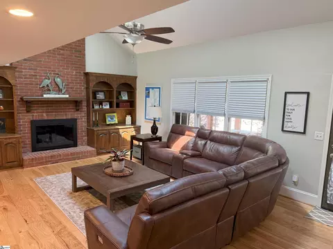 101 Comstock Ct, Greer, SC 29650 photo 13