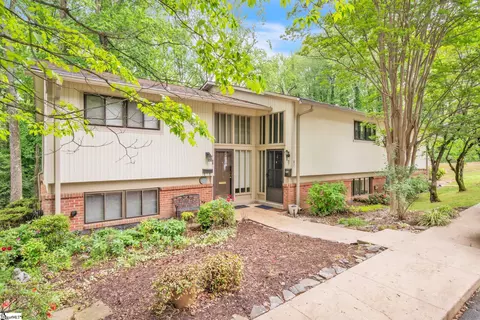 87 Briarview Cir, Greenville, SC 29615