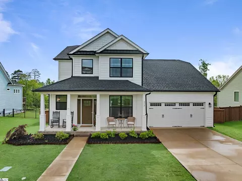 313 Glendon St, Greer, SC 29651
