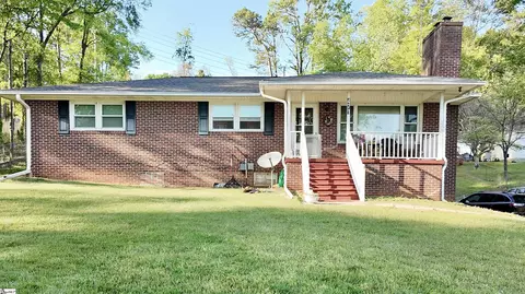 471 Zellen Dr, Spartanburg, SC 29303