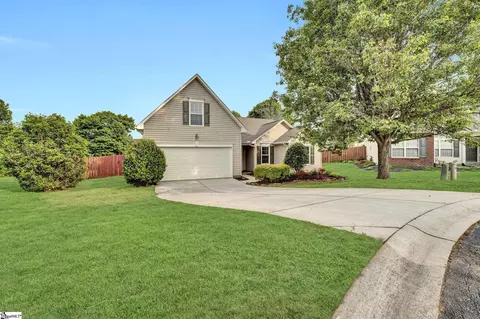 953 Breezewood Ct, Greer, SC 29651