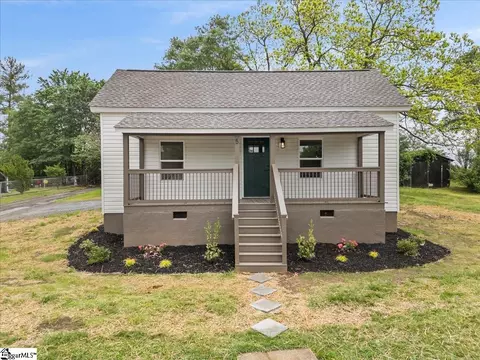 5 Hunt Ave, Liberty, SC 29657