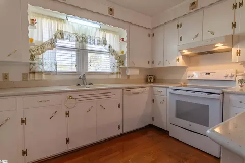 Kitchen - 111 Central Ave, Honea Path, SC 29654 photo 1 of 4