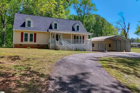 722 Cypress Point Dr, Chappells, SC 29037