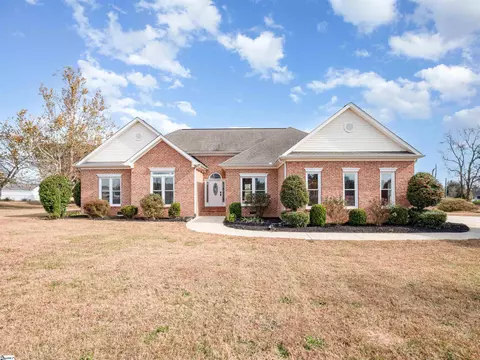1611 Scuffletown Rd, Fountain Inn, SC 29644