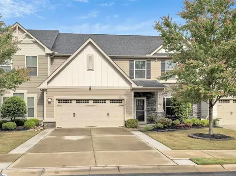 203 Ragin Ct, Simpsonville, SC 29681