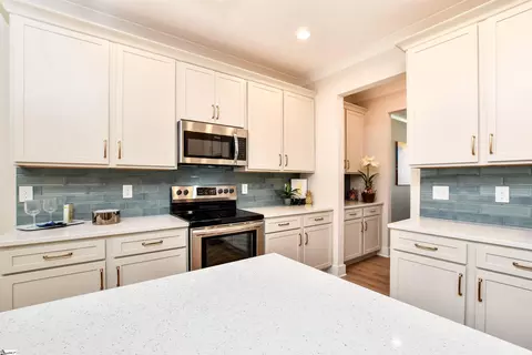 101 Currituck Dr, Greer, SC 29651 photo 7