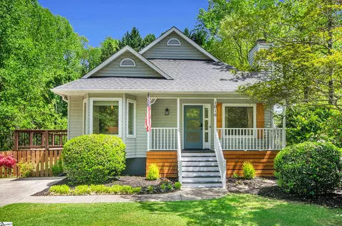 1016 Summit Dr, Greenville, SC 29609