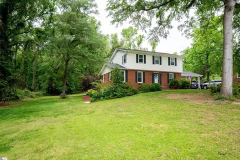 110 Briarwood Dr, Belton, SC 29627