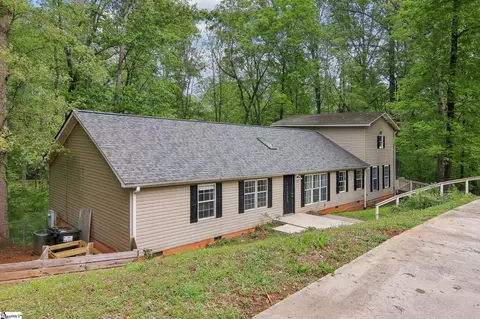 Exterior - 318 Frontier Dr, Easley, SC 29640 photo 3 of 7