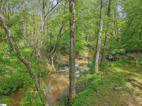View/Area - 318 Frontier Dr, Easley, SC 29640 photo 1 of 6