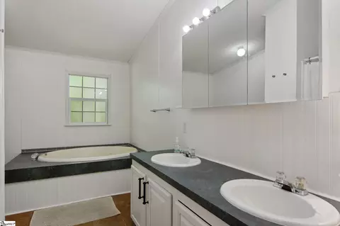 Bath - 318 Frontier Dr, Easley, SC 29640 photo 2 of 2