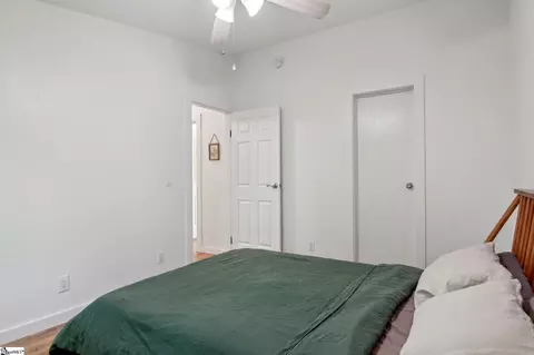 Bedroom - 318 Frontier Dr, Easley, SC 29640 photo 4 of 6