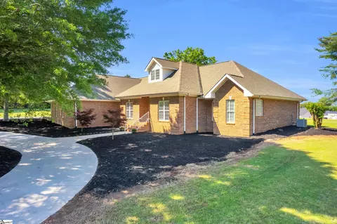 199 N Moore Rd, Simpsonville, SC 29680