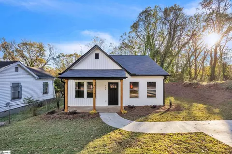 308 Appian Dr, Spartanburg, SC 29306